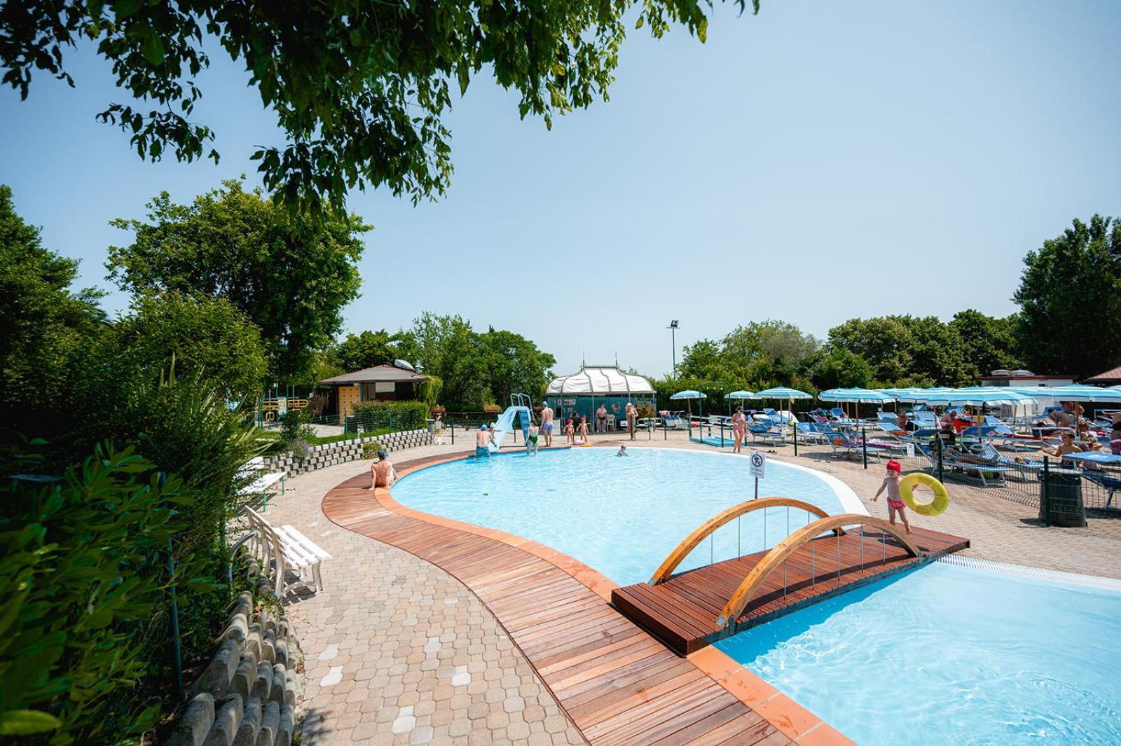 Centro Vacanze Saint-Marin Extérieur photo