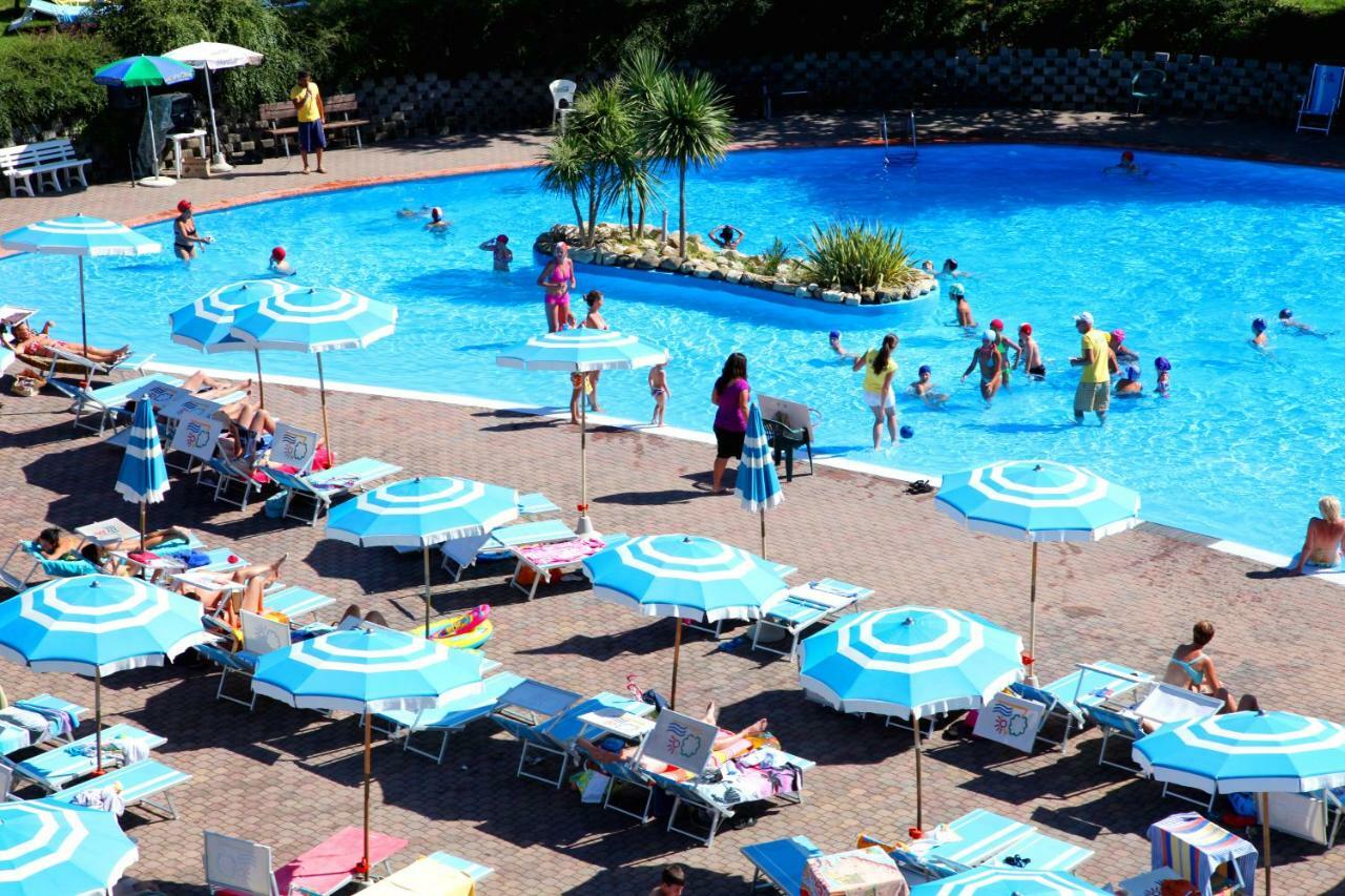 Centro Vacanze Saint-Marin Extérieur photo